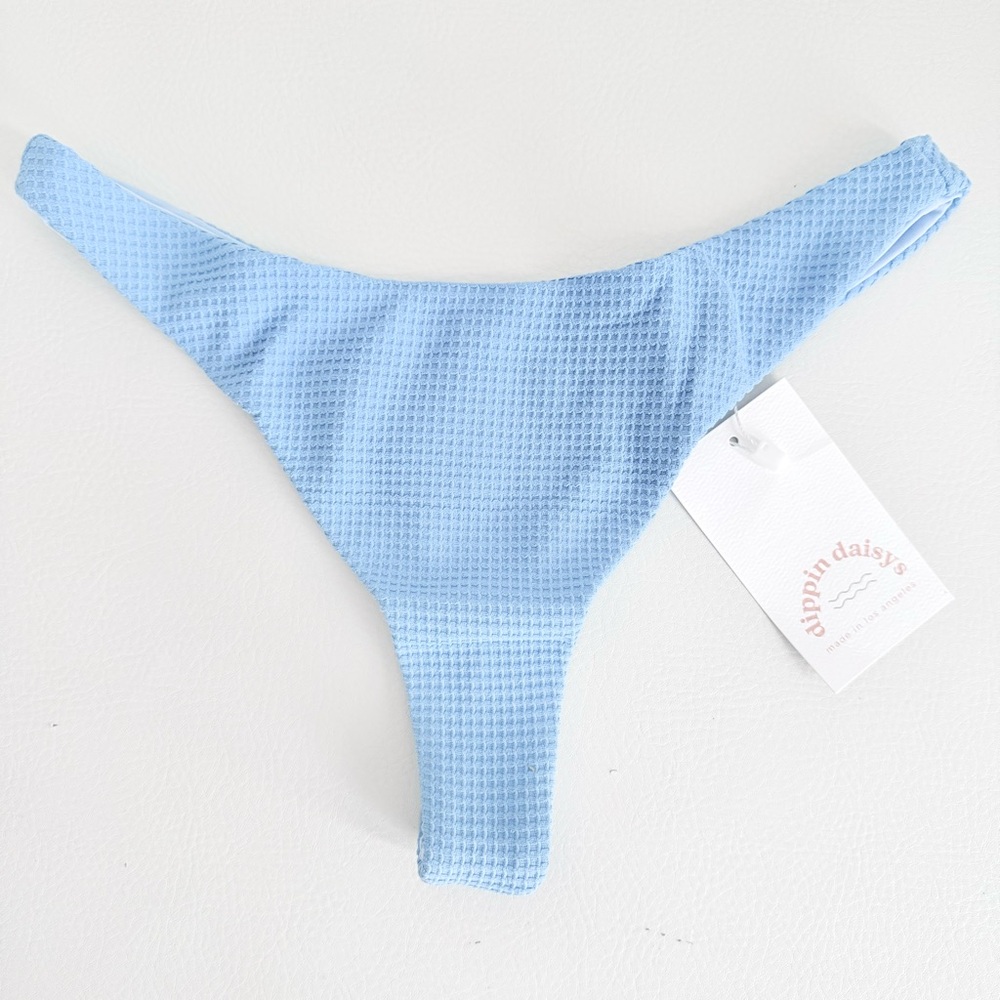 ❤️ Dippin’ Daisy’s Thong Bikini Bottom ❤️